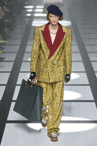 Look 57